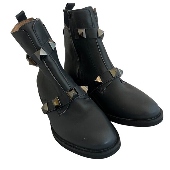 All Black Pyramid Stud Booties Boots Dark Blue Leather Luxury Size 41 10.5 Women - Picture 1 of 12